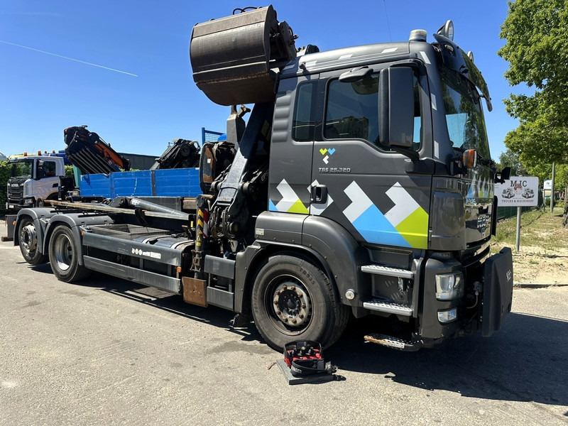 MAN TGS 26.320 6X2-4 BL EEV + CRANE EPSILON Q170Z95TR + GRABBER - LIFT/STEERING AXLE - *266.000km* - NL TRUCK - Hákový nosič kontajnerov, Auto s hydraulickou rukou: obrázok 2 MAN TGS 26.320 6X2-4 BL EEV + CRANE EPSILON Q170Z95TR + GRABBER - LIFT/STEERING AXLE - *266.000km* - NL TRUCK - Hákový nosič kontajnerov, Auto s hydraulickou rukou: obrázok 2