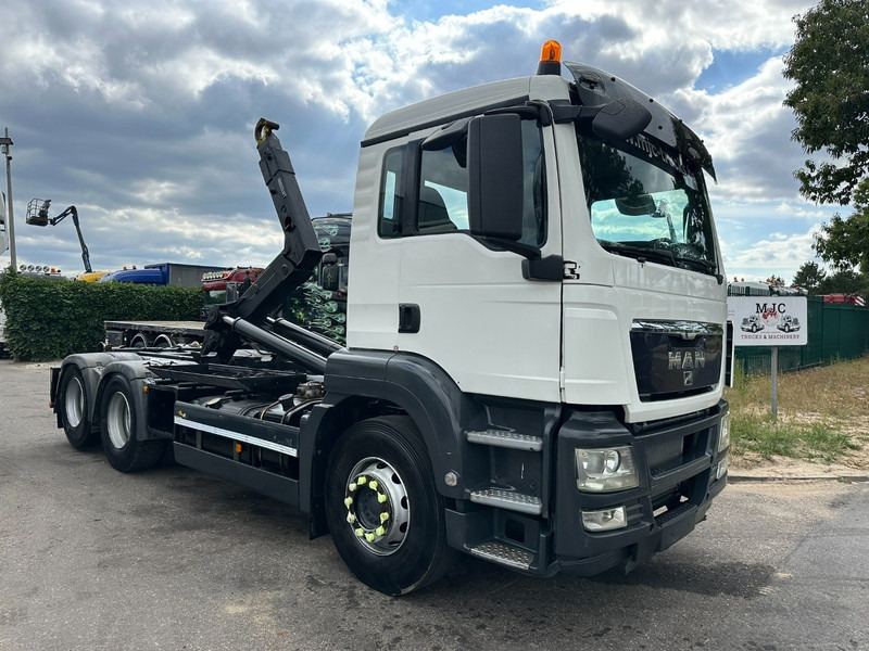 MAN TGS 28.360 6x2 HOOKLIFT 21T HIAB MULTILIFT XR21-S51 - LIFT AXLE - BE TRUCK - Hákový nosič kontajnerov: obrázok 1 MAN TGS 28.360 6x2 HOOKLIFT 21T HIAB MULTILIFT XR21-S51 - LIFT AXLE - BE TRUCK - Hákový nosič kontajnerov: obrázok 1