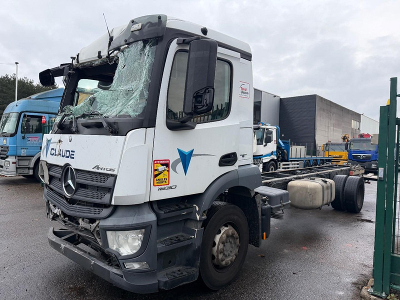 Mercedes-Benz ANTOS 1830 - 4x2 (8m90) CHASSIS CABINE - 19T - A/C - TAILLIFT - *440.000km* - EURO 6 - ENGINE + GEARBOX + CHASSIS = OK - Podvozek s kabinou: obrázok 3 Mercedes-Benz ANTOS 1830 - 4x2 (8m90) CHASSIS CABINE - 19T - A/C - TAILLIFT - *440.000km* - EURO 6 - ENGINE + GEARBOX + CHASSIS = OK - Podvozek s kabinou: obrázok 3