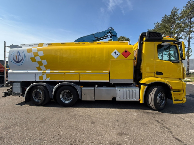 Mercedes-Benz ANTOS 2632 6x2 FUEL TANKER 16.000L - 4 COMP - DIESEL / PETROL - RETARDER - EURO 6 - LIFT / STEERING AXLE - *FULL AIR* - BE TRUCK - Cisternové vozidlo: obrázok 4 Mercedes-Benz ANTOS 2632 6x2 FUEL TANKER 16.000L - 4 COMP - DIESEL / PETROL - RETARDER - EURO 6 - LIFT / STEERING AXLE - *FULL AIR* - BE TRUCK - Cisternové vozidlo: obrázok 4