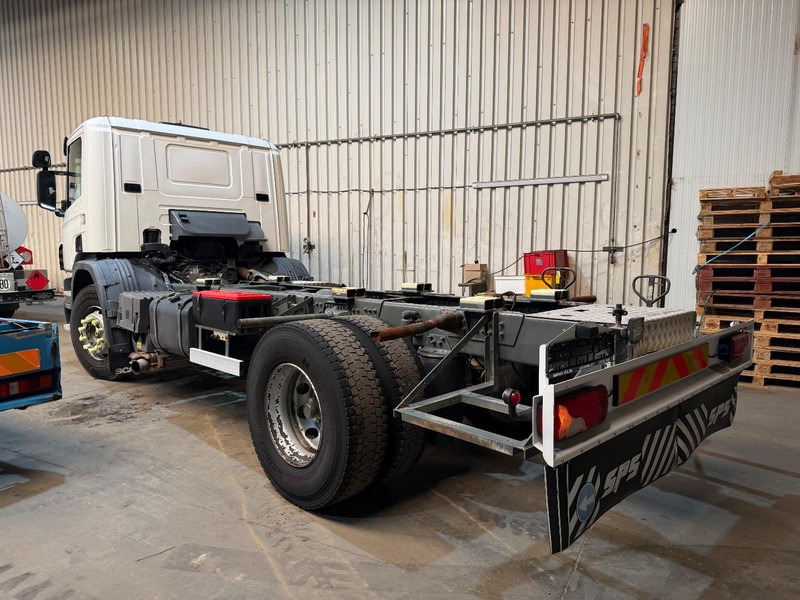 Scania P310 4x2 CHASSIS - ADR (ex tanker) - *322.000km* - AIR SUSPENSION - MANUAL - BE TRUCK - Podvozek s kabinou: obrázok 3 Scania P310 4x2 CHASSIS - ADR (ex tanker) - *322.000km* - AIR SUSPENSION - MANUAL - BE TRUCK - Podvozek s kabinou: obrázok 3