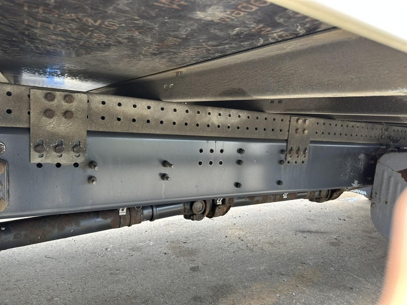 Skříňový nákladní auto Scania P320 RETARDER - CLOSED BOX 8m25 x 2m47 x 2m30 - TAILLIFT 2000kg - EURO 6 - GOOD CONDITION: obrázok 14 Skříňový nákladní auto Scania P320 RETARDER - CLOSED BOX 8m25 x 2m47 x 2m30 - TAILLIFT 2000kg - EURO 6 - GOOD CONDITION: obrázok 14