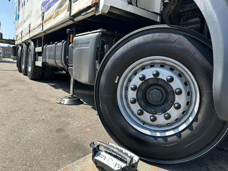 Plachtové nákladné vozidlo, Auto s hydraulickou rukou Scania P410 8x4 TRIDEM PRITSCHE PLANE + KRAN HIAB 244 EP-4 HIDUO - RETARDER - LIFT + STEERING AXLE - *327.000km* - RADIO: obrázok 7 Plachtové nákladné vozidlo, Auto s hydraulickou rukou Scania P410 8x4 TRIDEM PRITSCHE PLANE + KRAN HIAB 244 EP-4 HIDUO - RETARDER - LIFT + STEERING AXLE - *327.000km* - RADIO: obrázok 7