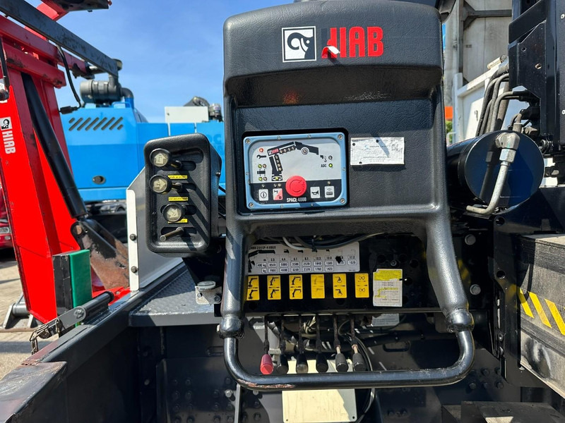 Plachtové nákladné vozidlo, Auto s hydraulickou rukou Scania P410 8x4 TRIDEM PRITSCHE PLANE + KRAN HIAB 244 EP-4 HIDUO - RETARDER - LIFT + STEERING AXLE - *327.000km* - RADIO: obrázok 20 Plachtové nákladné vozidlo, Auto s hydraulickou rukou Scania P410 8x4 TRIDEM PRITSCHE PLANE + KRAN HIAB 244 EP-4 HIDUO - RETARDER - LIFT + STEERING AXLE - *327.000km* - RADIO: obrázok 20