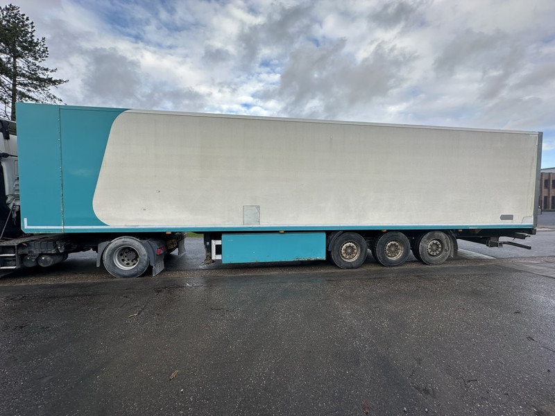 TURBO'S HOET 3-AXLES SAF + THERMOKING SLXe 200 + TAILLIFT - TUV 05/2025 - DISC BRAKES - AIR SUSPENSION - Náves chladírenské: obrázok 2 TURBO'S HOET 3-AXLES SAF + THERMOKING SLXe 200 + TAILLIFT - TUV 05/2025 - DISC BRAKES - AIR SUSPENSION - Náves chladírenské: obrázok 2