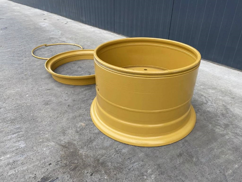 Cat 140H / 140M / 140K / 160H / 160M Rim - Pneumatiky a disky pre Stavebné stroje: obrázok 5 Cat 140H / 140M / 140K / 160H / 160M Rim - Pneumatiky a disky pre Stavebné stroje: obrázok 5