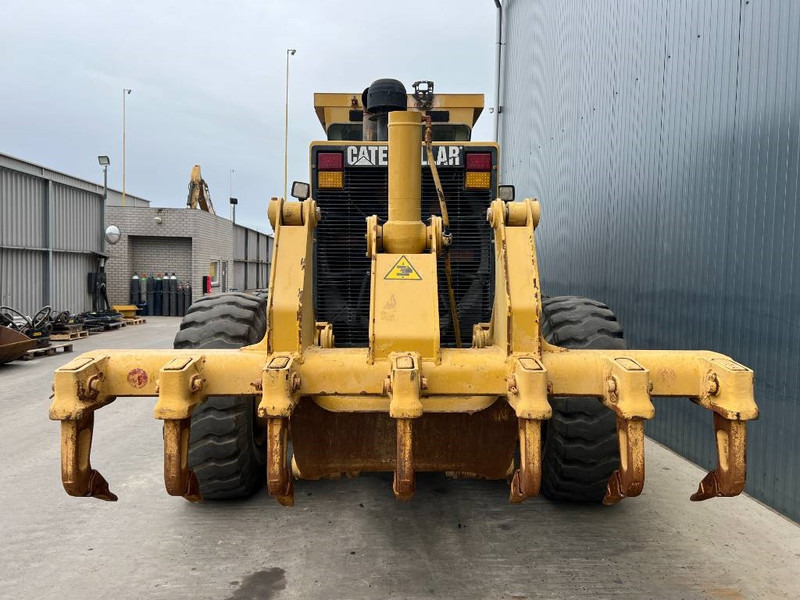 Cat 14H - Zrovnávač: obrázok 4 Cat 14H - Zrovnávač: obrázok 4