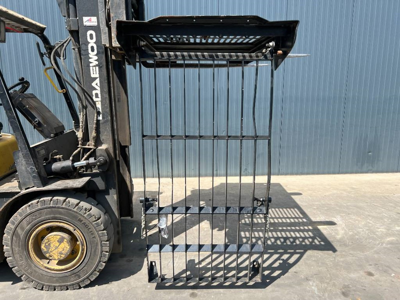 Cat 313E / 320F / 323E / 325F / 329E / 330F / 336E / 3 - Kabína a interiér pre Stavebné stroje: obrázok 3 Cat 313E / 320F / 323E / 325F / 329E / 330F / 336E / 3 - Kabína a interiér pre Stavebné stroje: obrázok 3