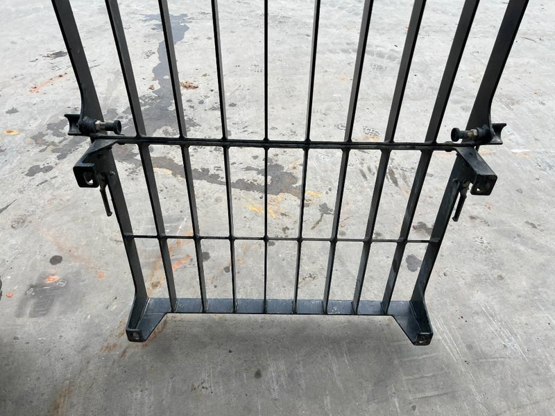 Cat 313E / 320F / 323E / 325F / 329E / 330F / 336E / 3 - Kabína a interiér pre Stavebné stroje: obrázok 4 Cat 313E / 320F / 323E / 325F / 329E / 330F / 336E / 3 - Kabína a interiér pre Stavebné stroje: obrázok 4