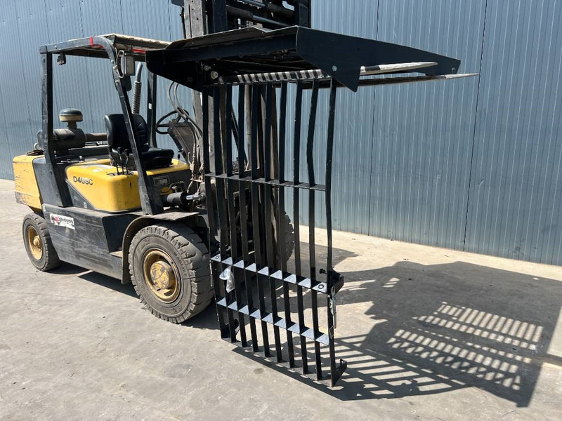 Cat 313E / 320F / 323E / 325F / 329E / 330F / 336E / 3 - Kabína a interiér pre Stavebné stroje: obrázok 2 Cat 313E / 320F / 323E / 325F / 329E / 330F / 336E / 3 - Kabína a interiér pre Stavebné stroje: obrázok 2