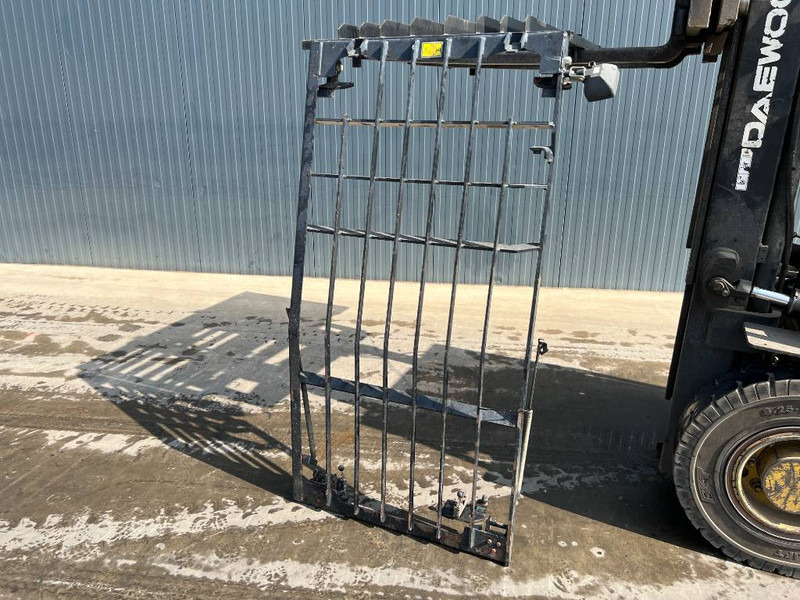 Cat 313E / 320F / 323E / 325F / 329E / 330F / 336E / 3 - Kabína a interiér pre Stavebné stroje: obrázok 1 Cat 313E / 320F / 323E / 325F / 329E / 330F / 336E / 3 - Kabína a interiér pre Stavebné stroje: obrázok 1