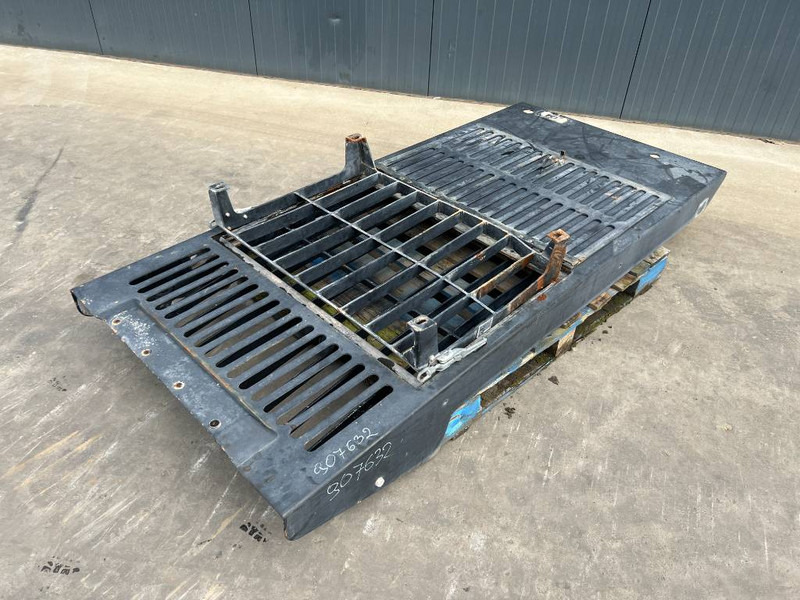 Cat 313E / M315F / 320F / 323E / 325F / 329E/ 330F / 3 - Kabína a interiér pre Stavebné stroje: obrázok 1 Cat 313E / M315F / 320F / 323E / 325F / 329E/ 330F / 3 - Kabína a interiér pre Stavebné stroje: obrázok 1