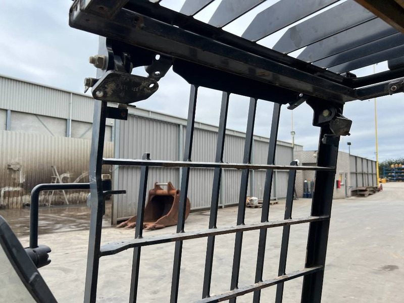 Cat 313E / M315F / 320F / 323E / 325F / 329E / 330F / - Kabína a interiér pre Stavebné stroje: obrázok 4 Cat 313E / M315F / 320F / 323E / 325F / 329E / 330F / - Kabína a interiér pre Stavebné stroje: obrázok 4