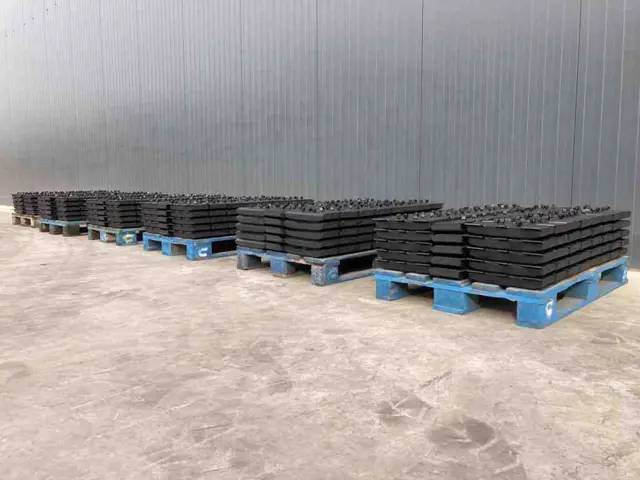 Vögele Rubber Asphalt Pads - Rám/ Podvozok pre Stavebné stroje: obrázok 1 Vögele Rubber Asphalt Pads - Rám/ Podvozok pre Stavebné stroje: obrázok 1