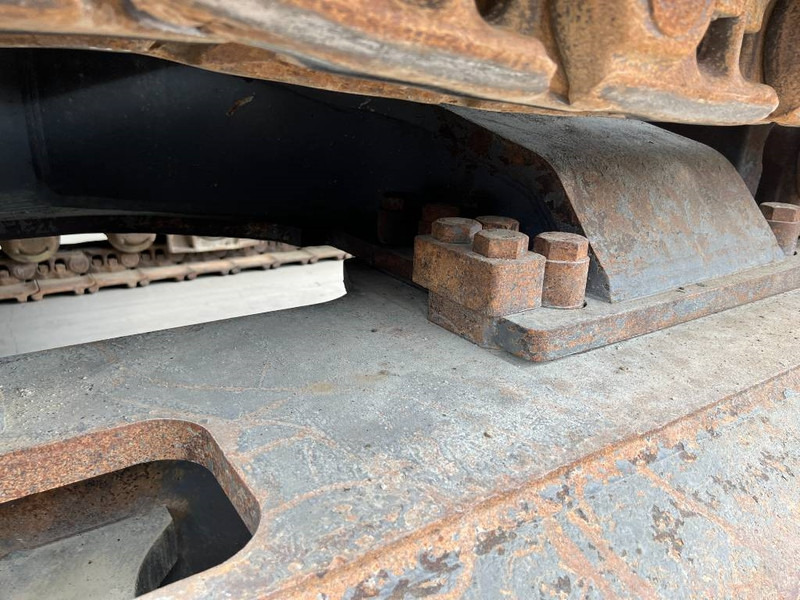 Pásové rýpadlo Volvo EC750E L: obrázok 11