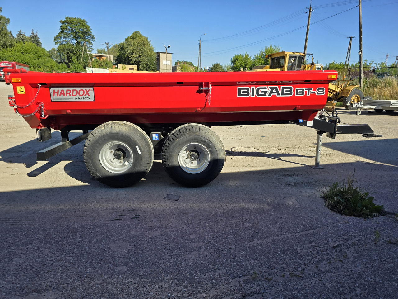 BIGAB BT-8 HARDOX - Poľnohospodársky sklápěcí príves: obrázok 5 BIGAB BT-8 HARDOX - Poľnohospodársky sklápěcí príves: obrázok 5