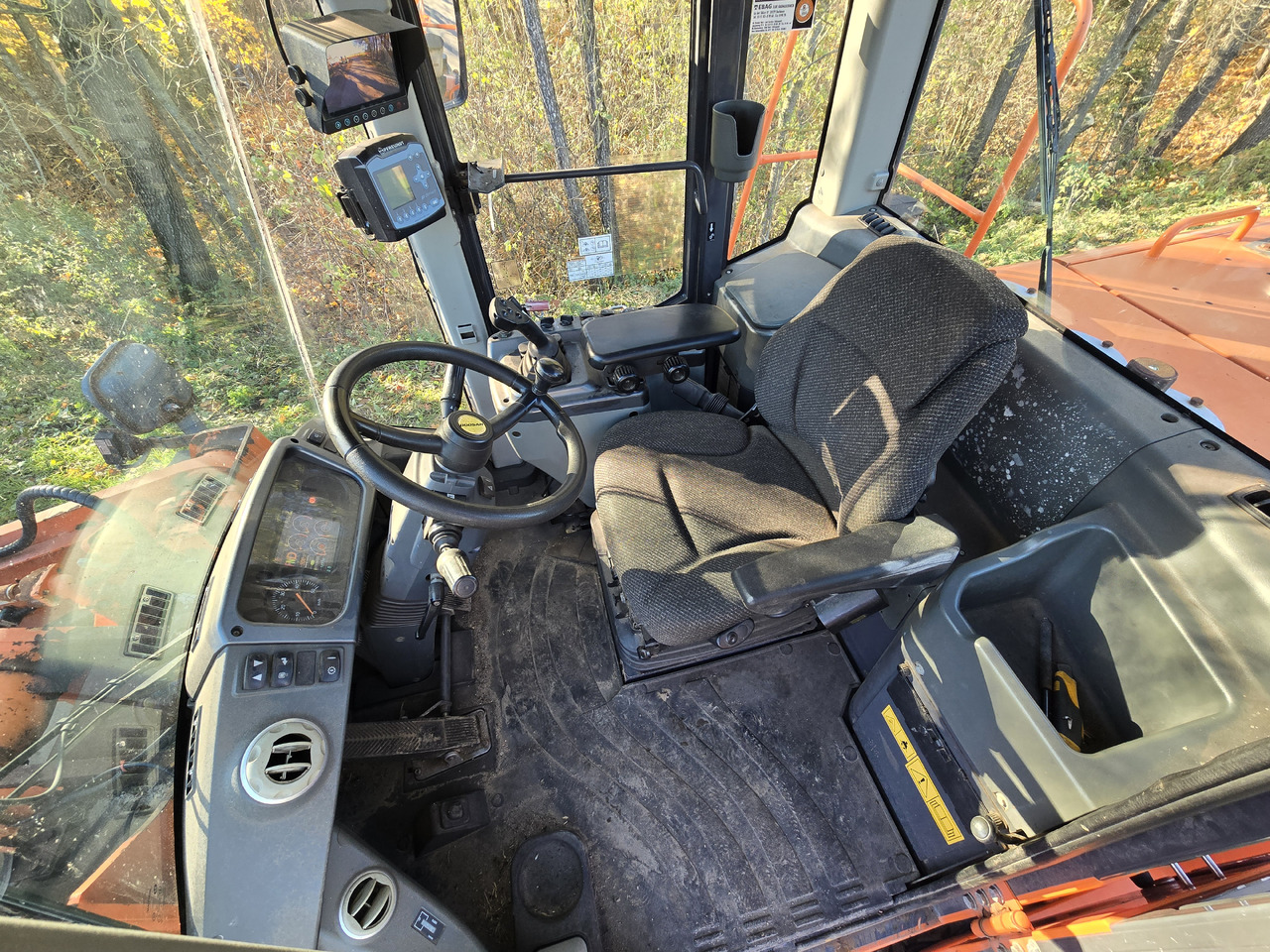 DOOSAN DL300-3 z WAGĄ - Kolesový nakladač: obrázok 5 DOOSAN DL300-3 z WAGĄ - Kolesový nakladač: obrázok 5