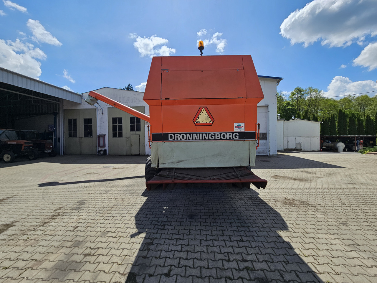 Dronningborg D9000 - Obilný kombajn: obrázok 4 Dronningborg D9000 - Obilný kombajn: obrázok 4