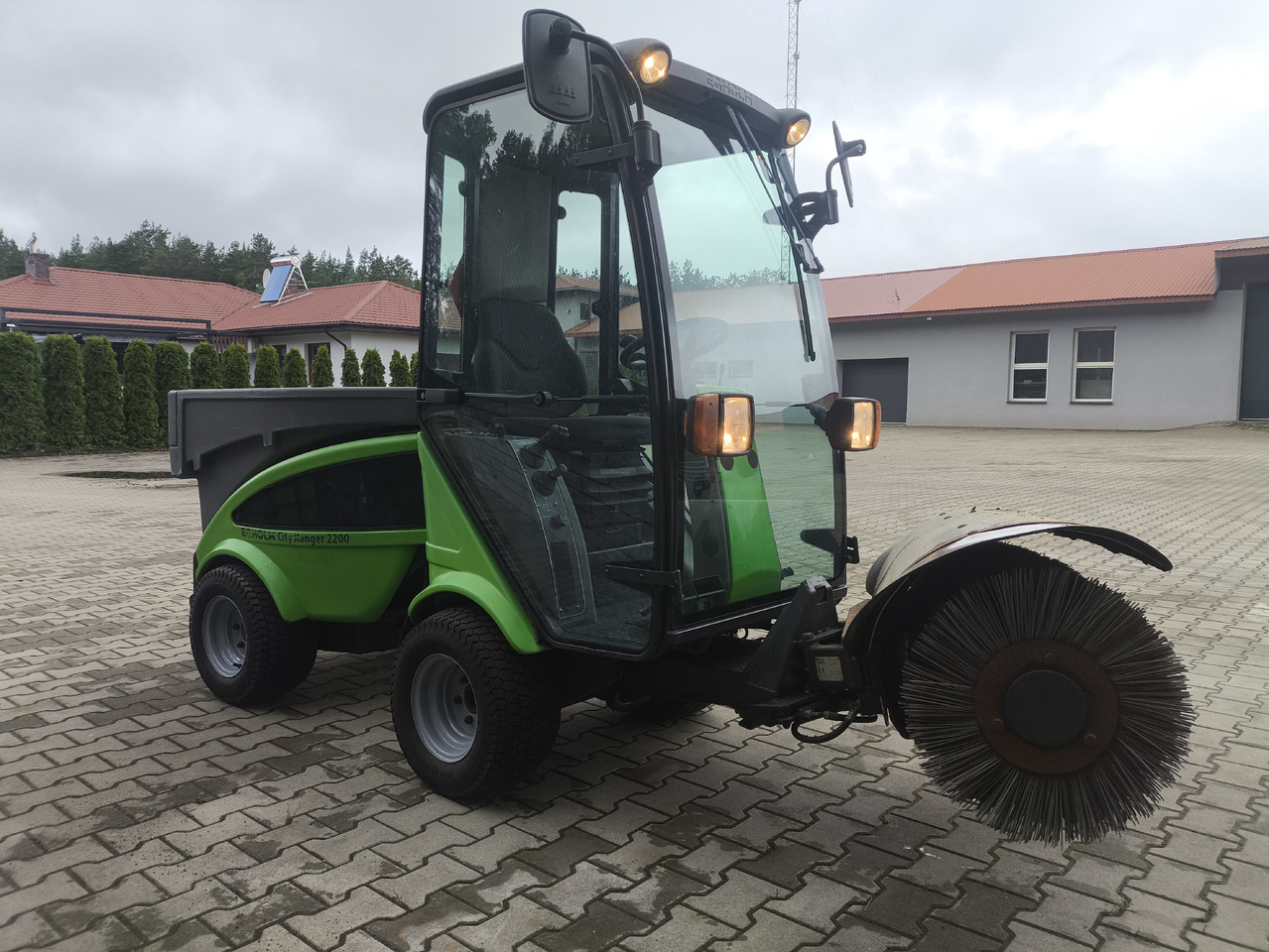 EGHOLM 2200T - Kompaktný traktor: obrázok 2 EGHOLM 2200T - Kompaktný traktor: obrázok 2