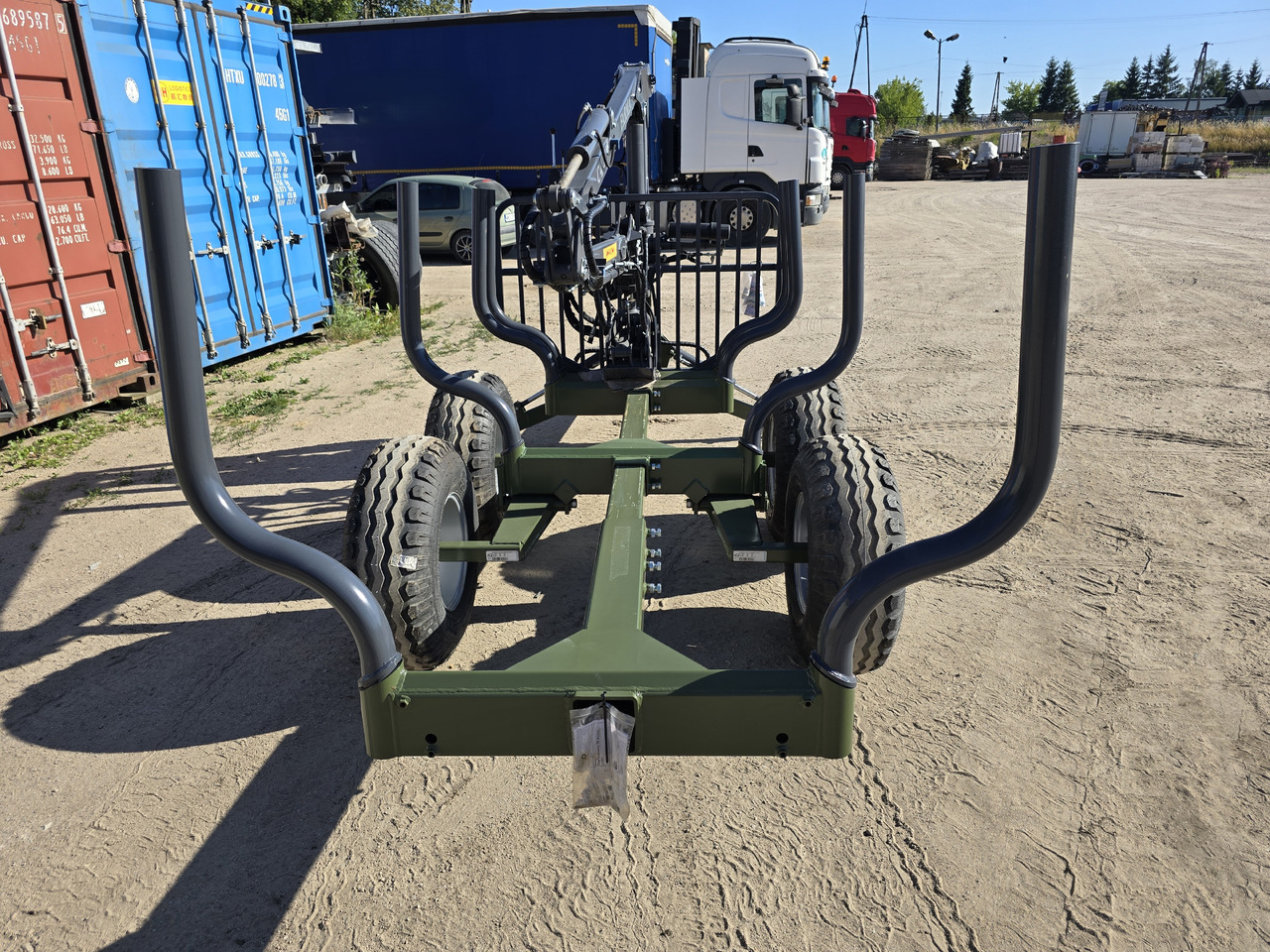 FARMA T6 + żuraw C4,2 - Vyvážací príves: obrázok 4 FARMA T6 + żuraw C4,2 - Vyvážací príves: obrázok 4