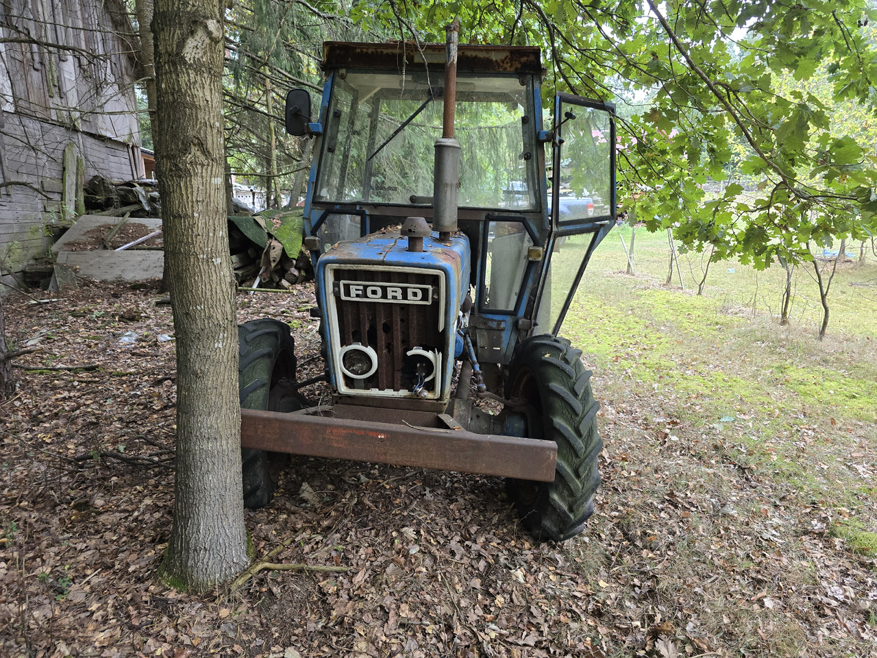 Ford 3600, 4x4 - Traktor: obrázok 2 Ford 3600, 4x4 - Traktor: obrázok 2