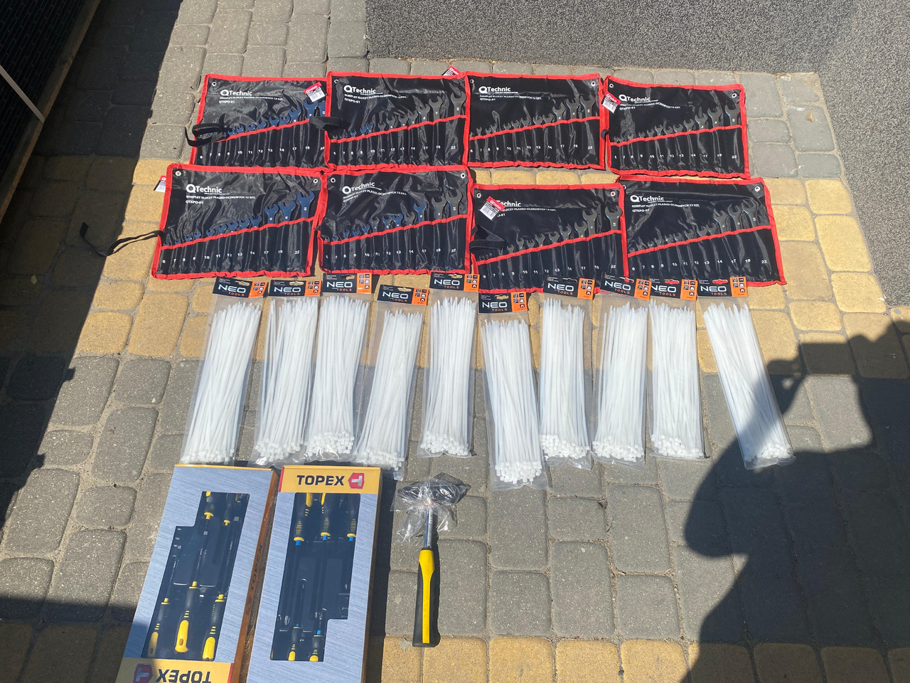 Neo Tools, Qtechnic narzedzia, klucze, opaski, młotek - Iné stroje: obrázok 1 Neo Tools, Qtechnic narzedzia, klucze, opaski, młotek - Iné stroje: obrázok 1