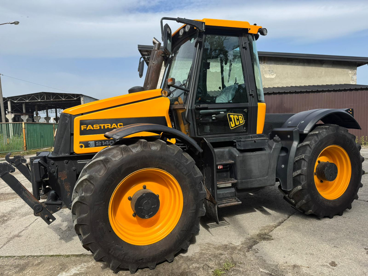 JCB FASTRAC 2140 - Traktor: obrázok 3 JCB FASTRAC 2140 - Traktor: obrázok 3