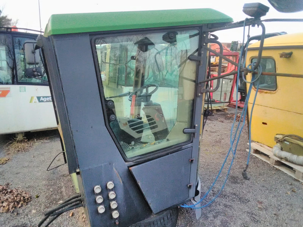 JOHN DEERE 1550 WTS - Kabína pre Obilný kombajn: obrázok 5 JOHN DEERE 1550 WTS - Kabína pre Obilný kombajn: obrázok 5
