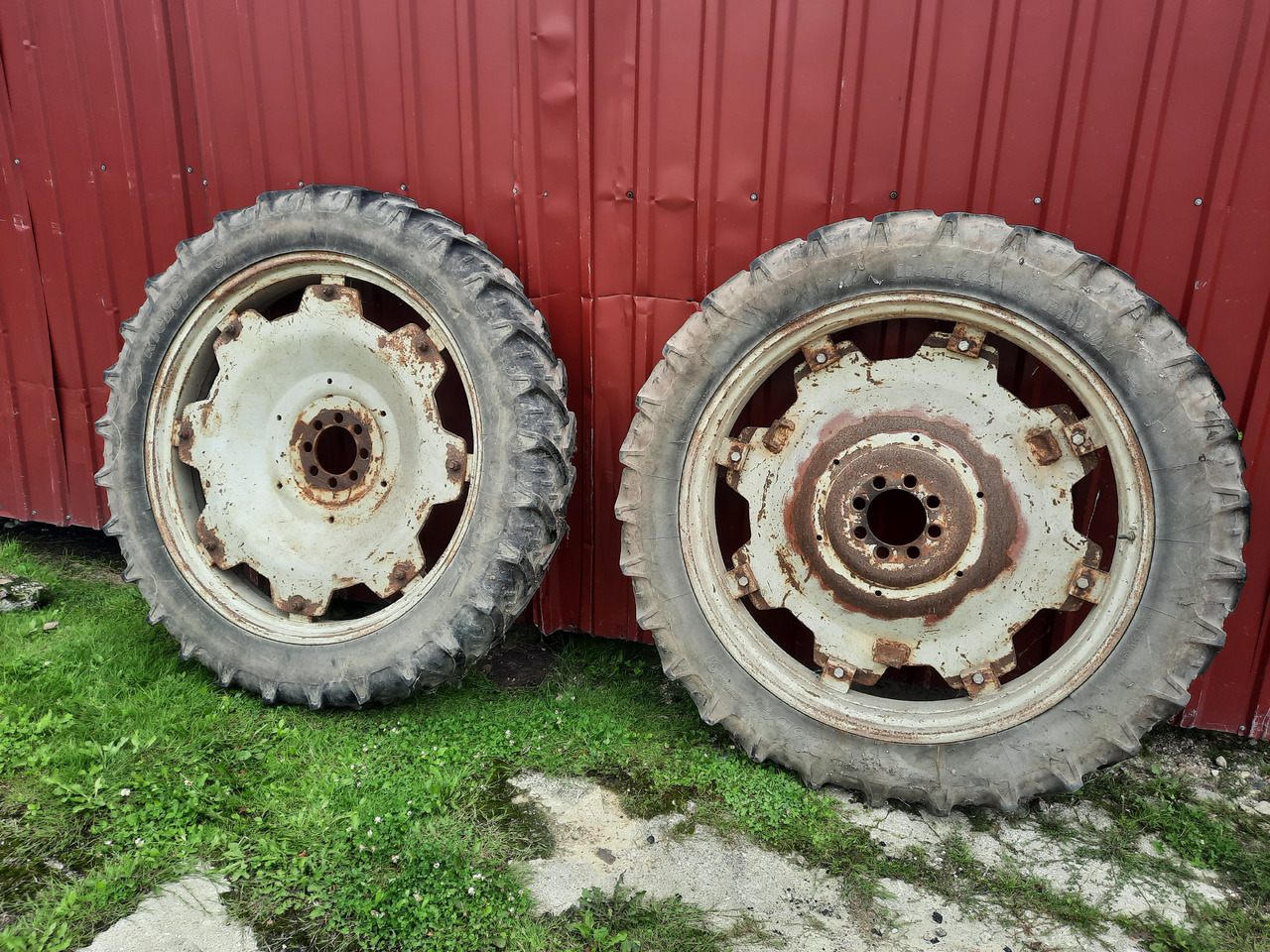 KLEBER Super 3 11.2 R44 - Kompletné koleso pre Poľnohospodárske stroje: obrázok 1 KLEBER Super 3 11.2 R44 - Kompletné koleso pre Poľnohospodárske stroje: obrázok 1