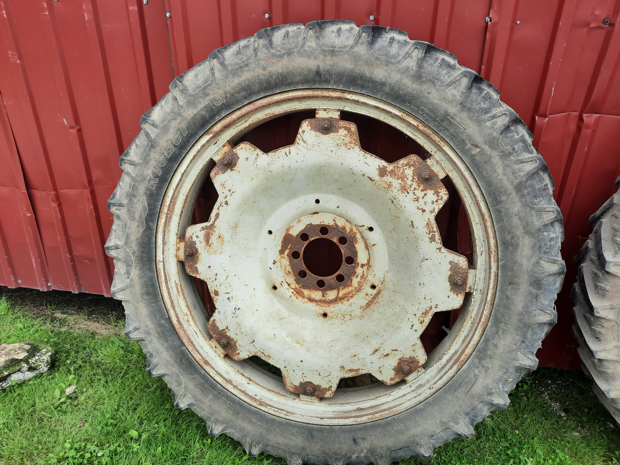 KLEBER Super 3 11.2 R44 - Kompletné koleso pre Poľnohospodárske stroje: obrázok 3 KLEBER Super 3 11.2 R44 - Kompletné koleso pre Poľnohospodárske stroje: obrázok 3