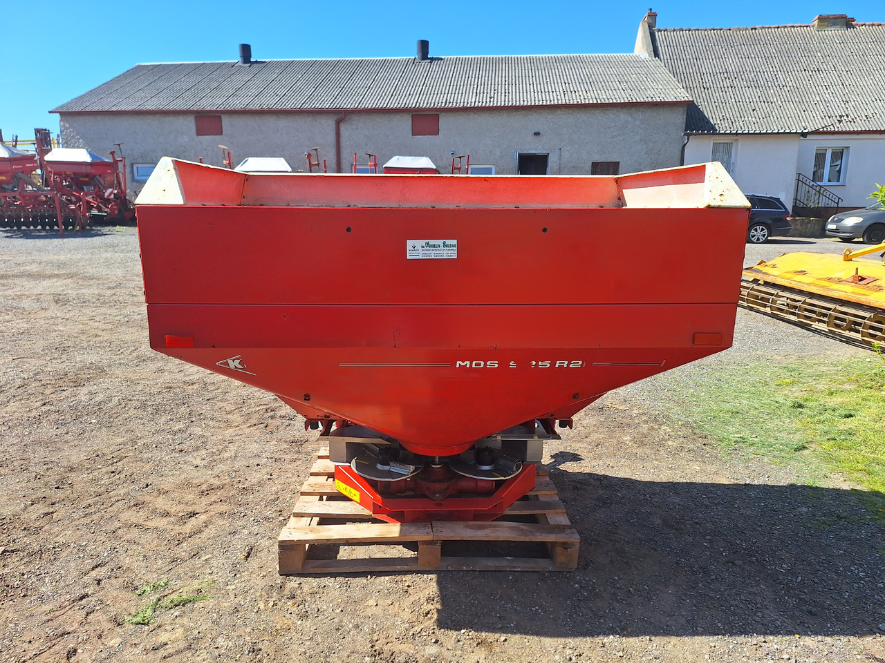 KUHN MDS935 - Rozmetač hnojiva: obrázok 2 KUHN MDS935 - Rozmetač hnojiva: obrázok 2