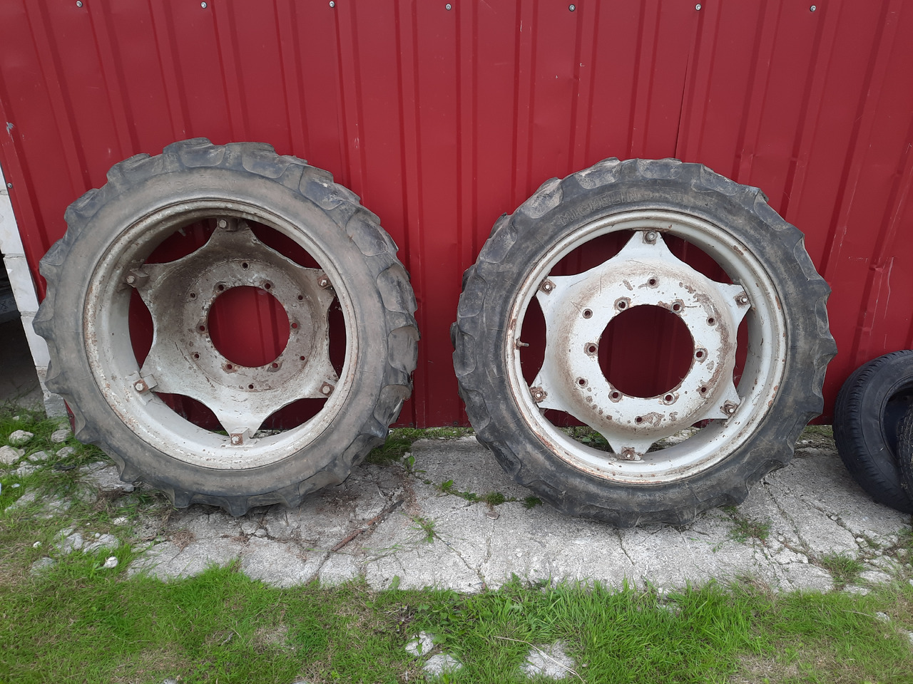 MICHELIN BIB X 9.5 R32 - Kompletné koleso pre Poľnohospodárske stroje: obrázok 1 MICHELIN BIB X 9.5 R32 - Kompletné koleso pre Poľnohospodárske stroje: obrázok 1
