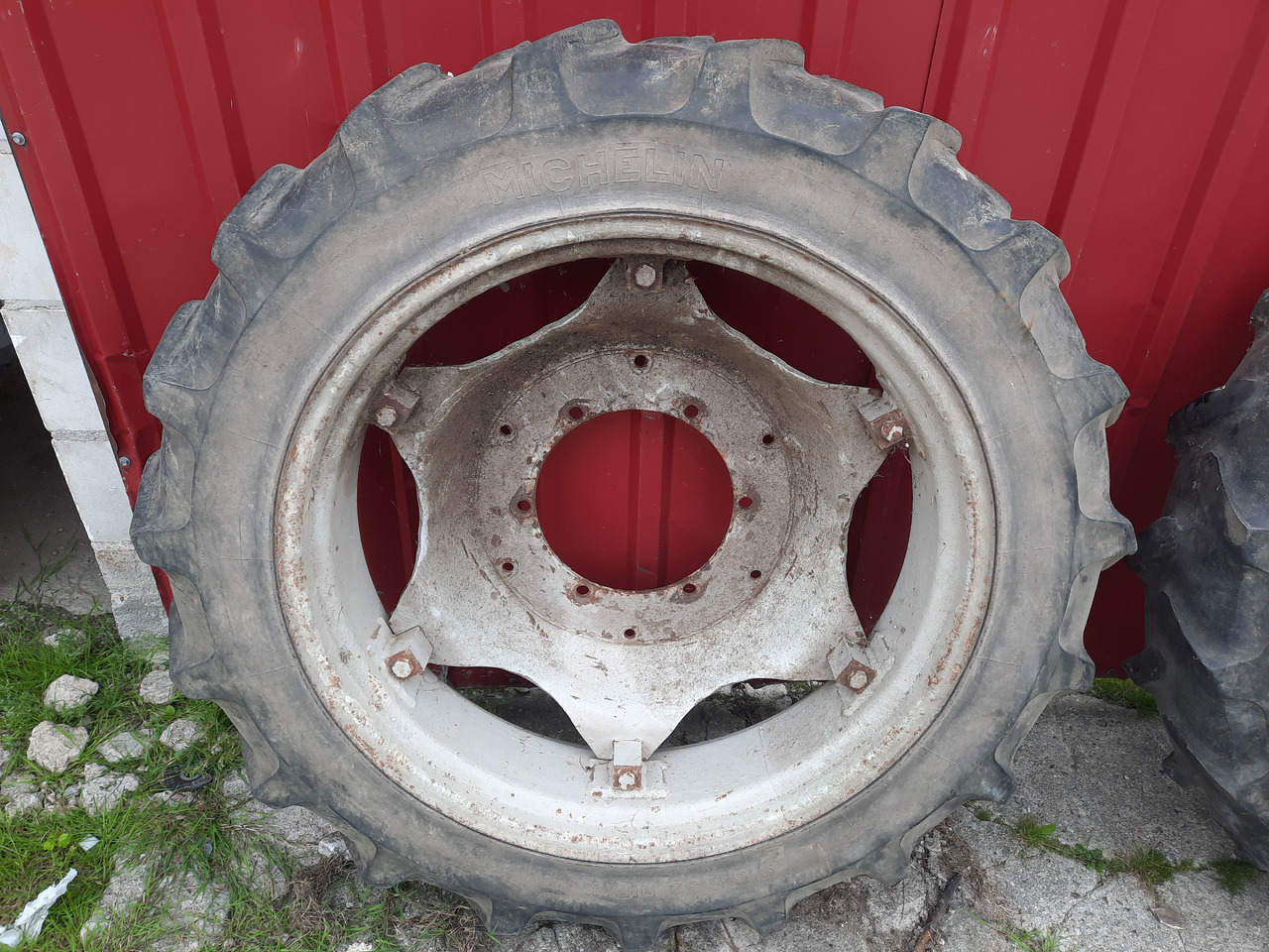 MICHELIN BIB X 9.5 R32 - Kompletné koleso pre Poľnohospodárske stroje: obrázok 3 MICHELIN BIB X 9.5 R32 - Kompletné koleso pre Poľnohospodárske stroje: obrázok 3