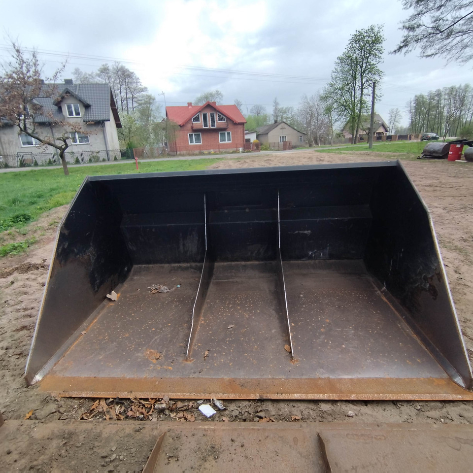 Manitou - Nakladacia lyžica: obrázok 4 Manitou - Nakladacia lyžica: obrázok 4