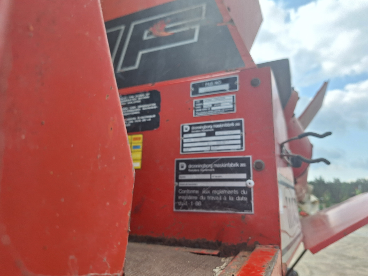 Massey Ferguson 29XP - Obilný kombajn: obrázok 5 Massey Ferguson 29XP - Obilný kombajn: obrázok 5