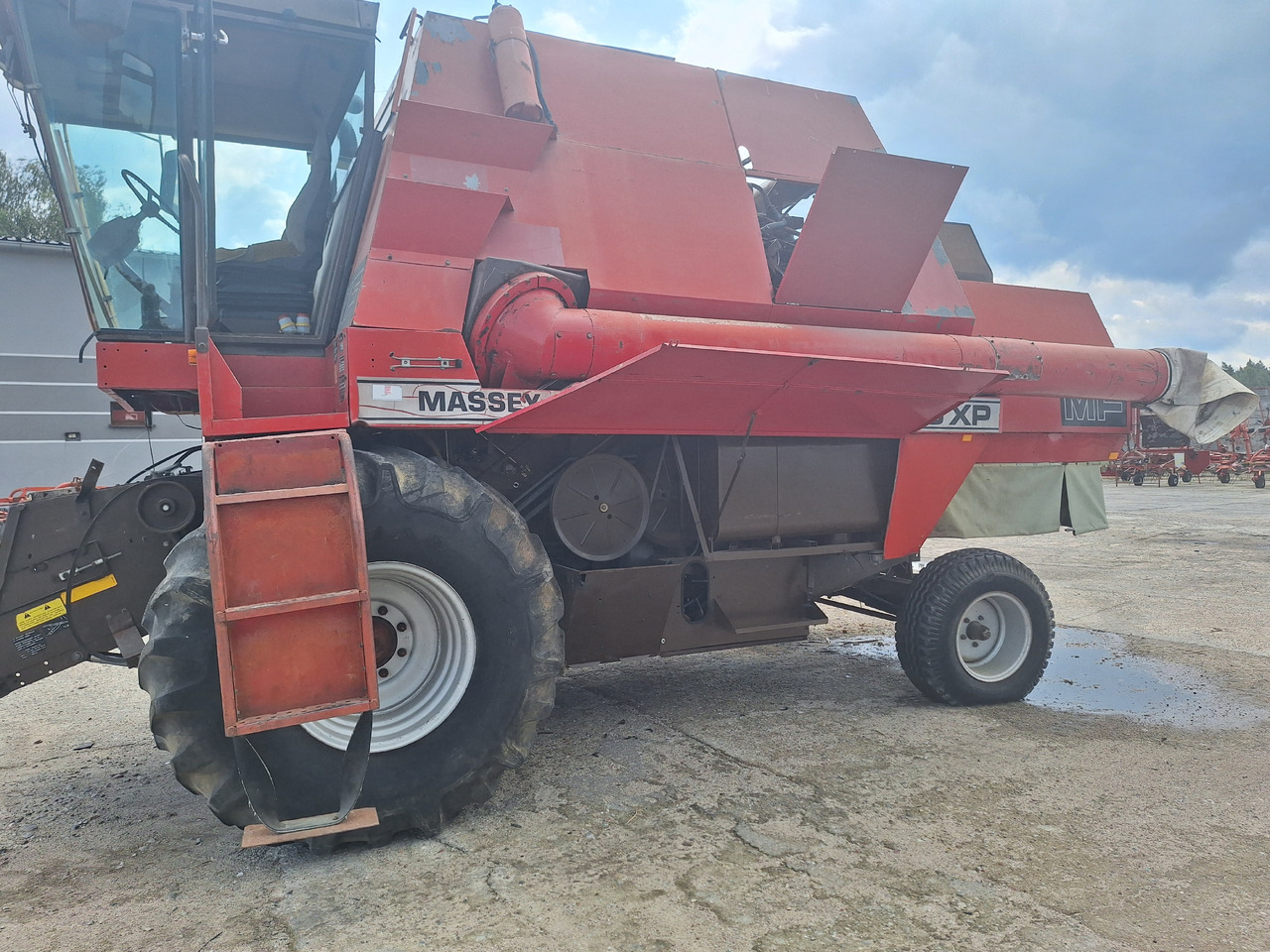 Massey Ferguson 29XP - Obilný kombajn: obrázok 1 Massey Ferguson 29XP - Obilný kombajn: obrázok 1