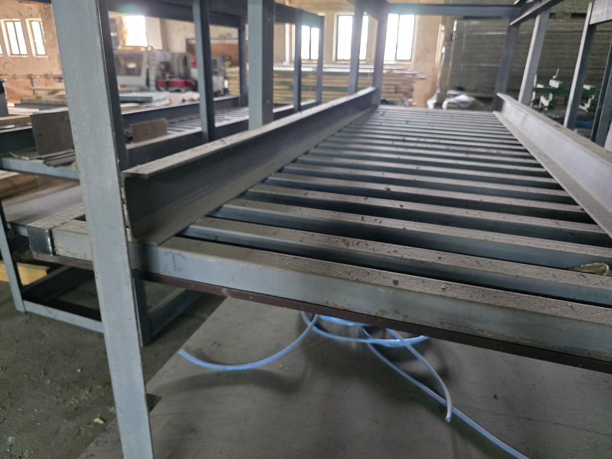 Prasa stół do klejenia płyt, drewna pneumatyczna regulowana 3 m - Drevoobrábací stroj: obrázok 5 Prasa stół do klejenia płyt, drewna pneumatyczna regulowana 3 m - Drevoobrábací stroj: obrázok 5