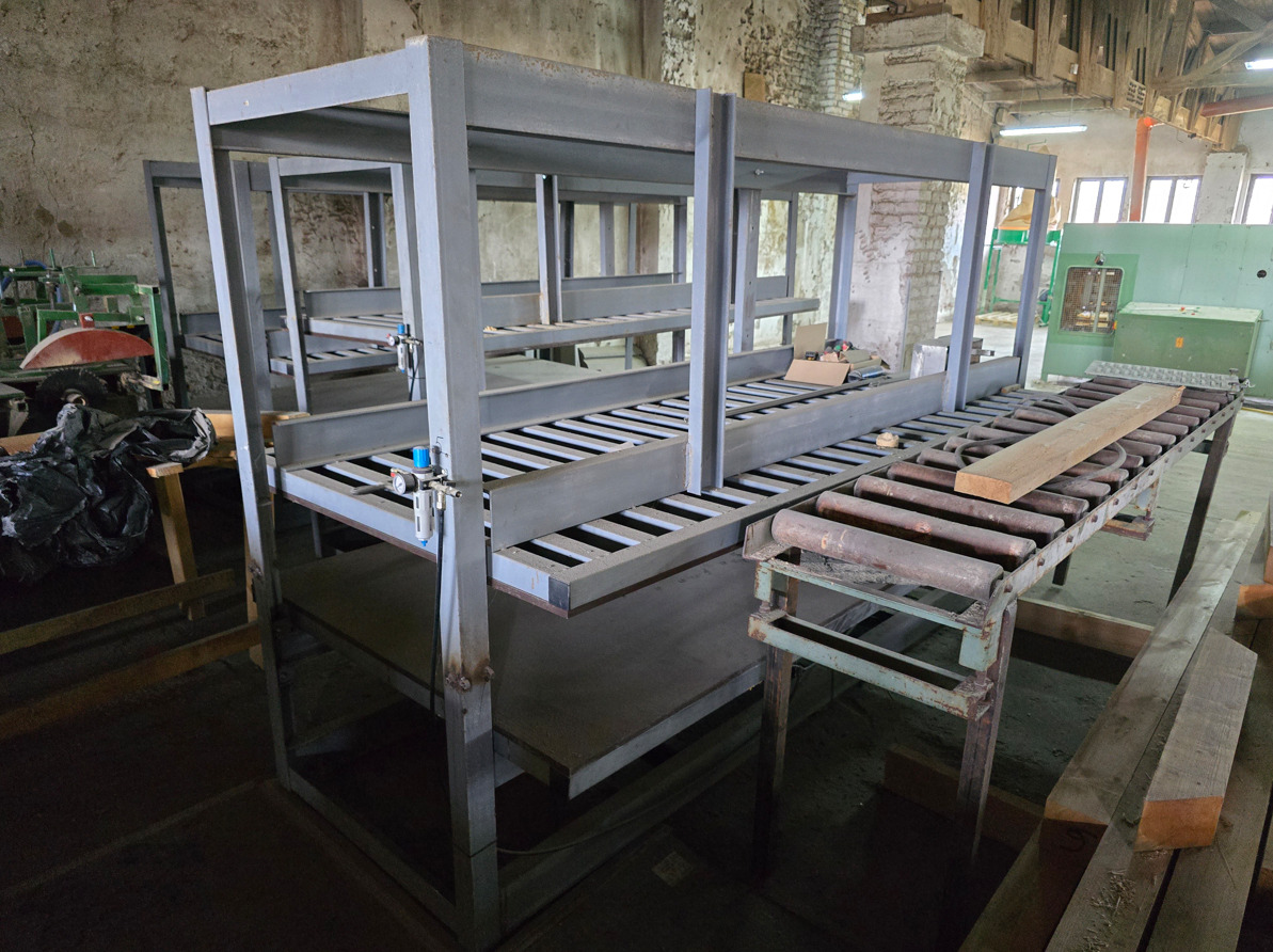 Prasa stół do klejenia płyt, drewna pneumatyczna regulowana 3 m - Drevoobrábací stroj: obrázok 1 Prasa stół do klejenia płyt, drewna pneumatyczna regulowana 3 m - Drevoobrábací stroj: obrázok 1