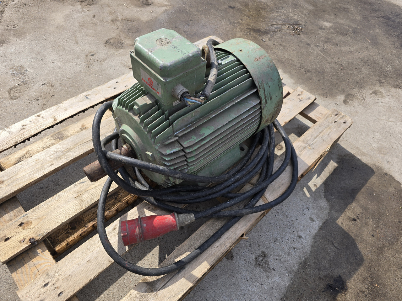 ROBAX ELIN LKM-316 L04 F6D - Elektrický generátor: obrázok 4 ROBAX ELIN LKM-316 L04 F6D - Elektrický generátor: obrázok 4
