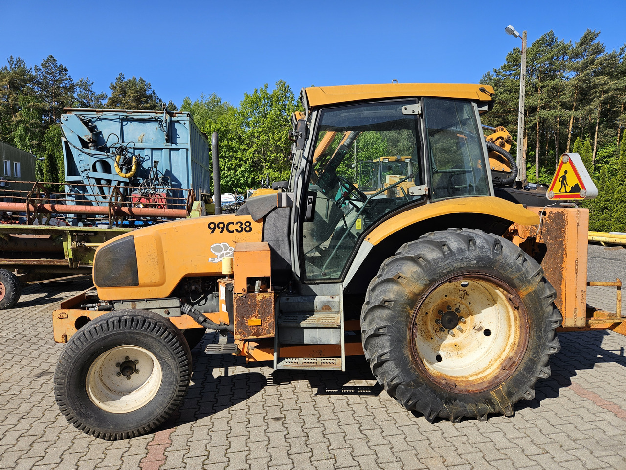 Renault Egros - Záhradná kosačka: obrázok 4 Renault Egros - Záhradná kosačka: obrázok 4