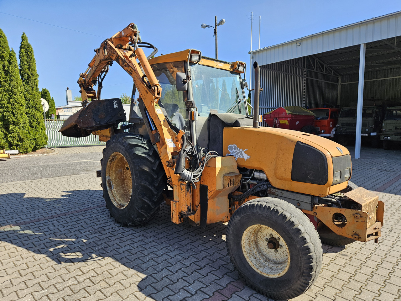 Renault Egros - Záhradná kosačka: obrázok 1 Renault Egros - Záhradná kosačka: obrázok 1