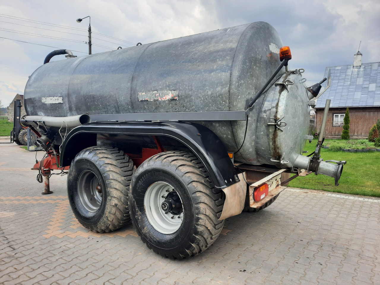 SODIMAC TL 125, 11 700 L - Fekálny náves: obrázok 3 SODIMAC TL 125, 11 700 L - Fekálny náves: obrázok 3