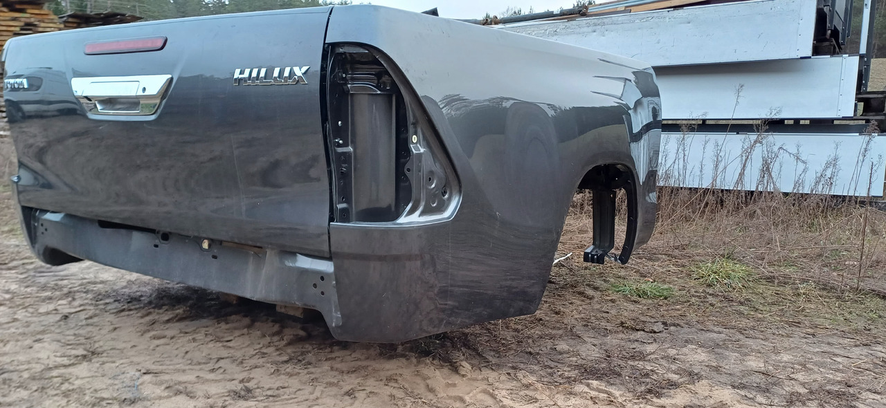 TOYOTA HILUX Extracab (2023 r.) NOWA paka skrzynia - Karoséria a exteriér pre Iné stroje: obrázok 1 TOYOTA HILUX Extracab (2023 r.) NOWA paka skrzynia - Karoséria a exteriér pre Iné stroje: obrázok 1