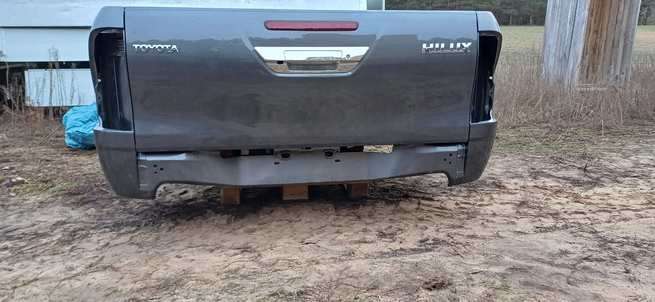 TOYOTA HILUX Extracab (2023 r.) NOWA paka skrzynia - Karoséria a exteriér pre Iné stroje: obrázok 5 TOYOTA HILUX Extracab (2023 r.) NOWA paka skrzynia - Karoséria a exteriér pre Iné stroje: obrázok 5