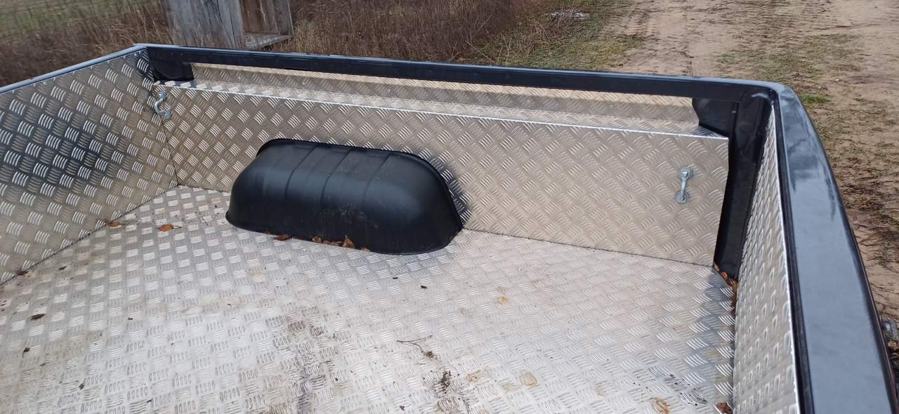 TOYOTA HILUX Extracab (2023 r.) NOWA paka skrzynia - Karoséria a exteriér pre Iné stroje: obrázok 3 TOYOTA HILUX Extracab (2023 r.) NOWA paka skrzynia - Karoséria a exteriér pre Iné stroje: obrázok 3