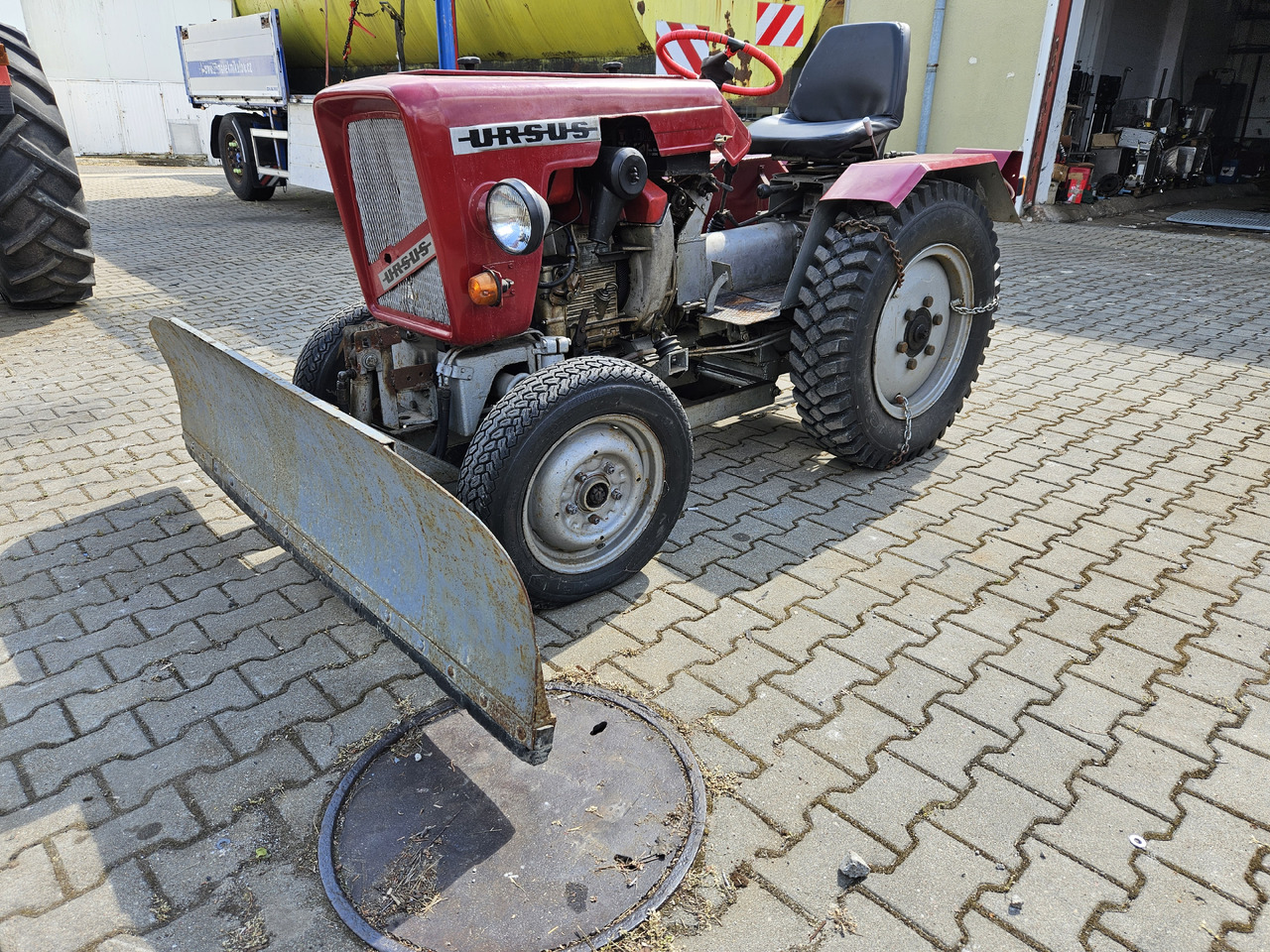 Ursus 1CA90 - Traktor: obrázok 1 Ursus 1CA90 - Traktor: obrázok 1