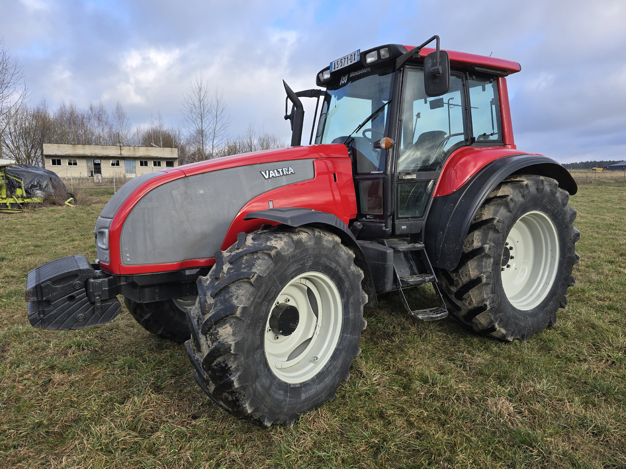 VALTRA T140 - Traktor: obrázok 4 VALTRA T140 - Traktor: obrázok 4