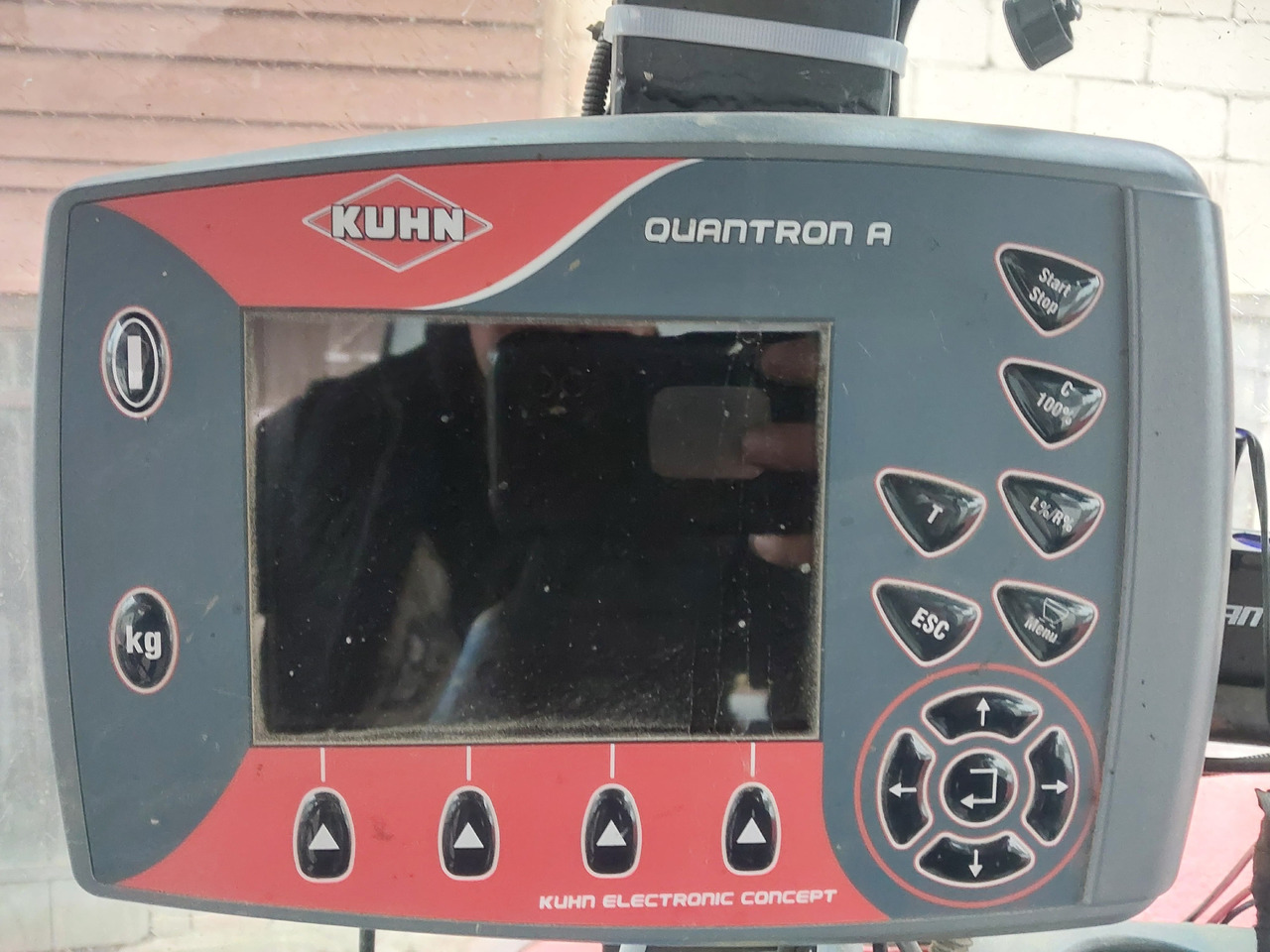 Kuhn RAUCH AXIS 30.1 - Rozmetač hnojiva: obrázok 2 Kuhn RAUCH AXIS 30.1 - Rozmetač hnojiva: obrázok 2