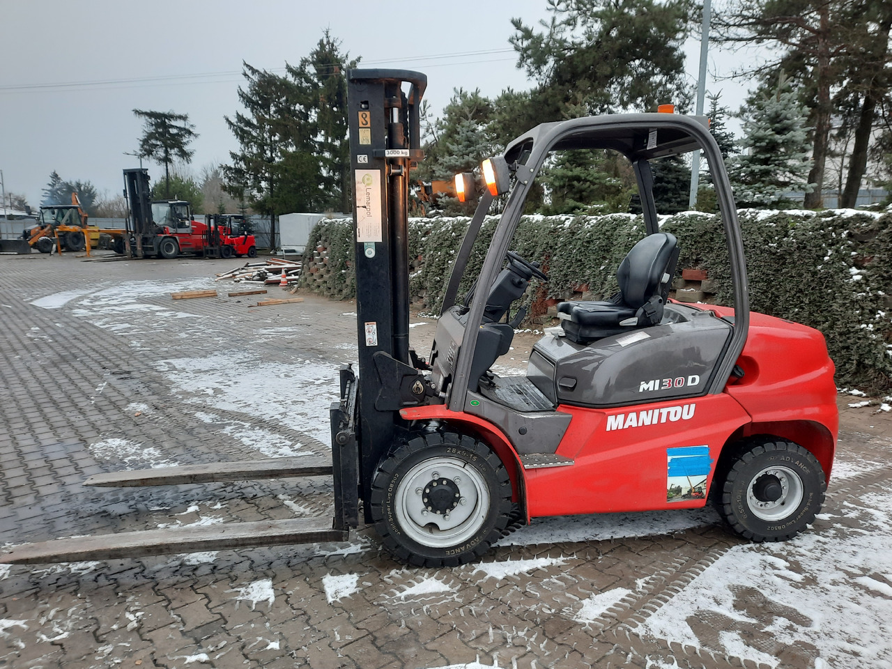 Manitou MI30D - Dieselový vysokozdvižný vozík: obrázok 4 Manitou MI30D - Dieselový vysokozdvižný vozík: obrázok 4
