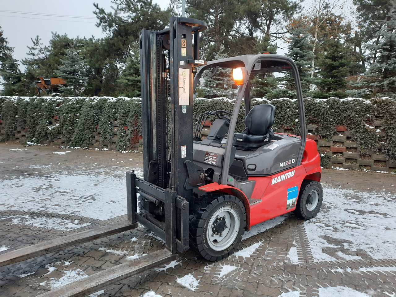 Manitou MI30D - Dieselový vysokozdvižný vozík: obrázok 1 Manitou MI30D - Dieselový vysokozdvižný vozík: obrázok 1